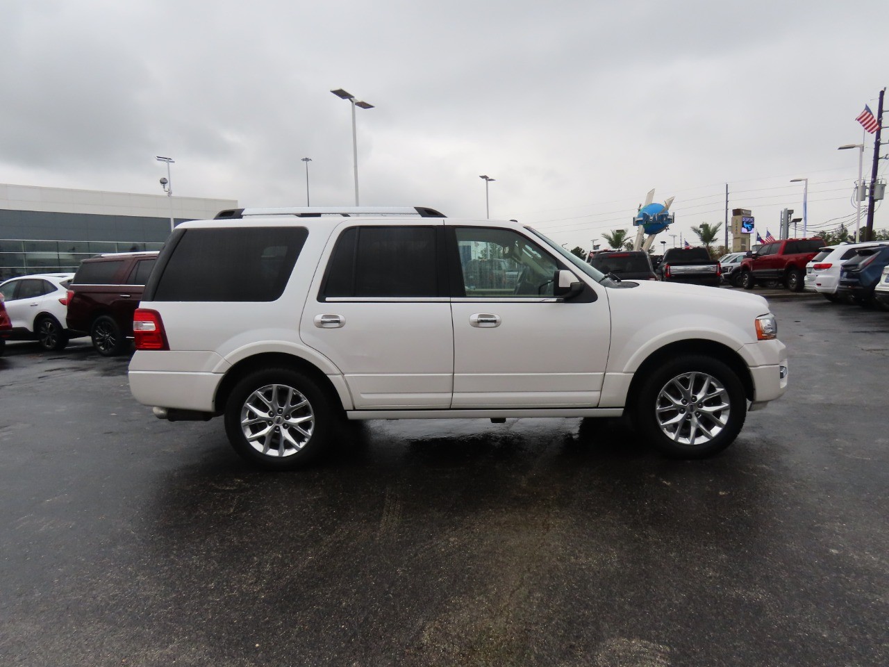 used 2017 Ford Expedition car