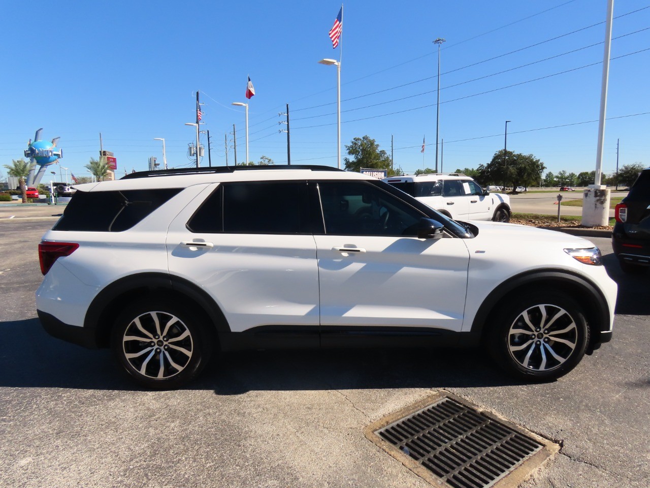 used 2022 Ford Explorer car, priced at $33,999