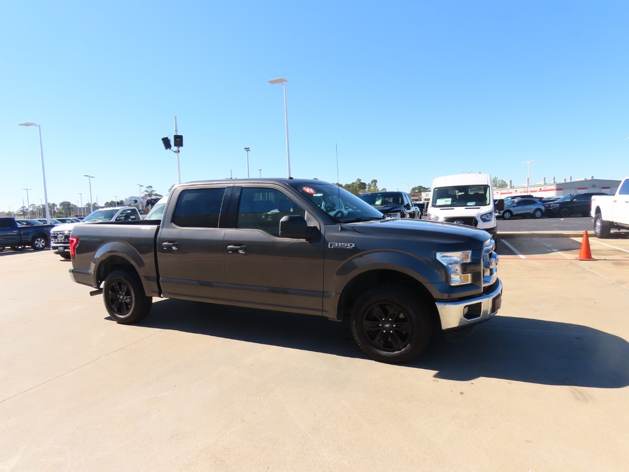 used 2016 Ford F-150 car, priced at $15,999