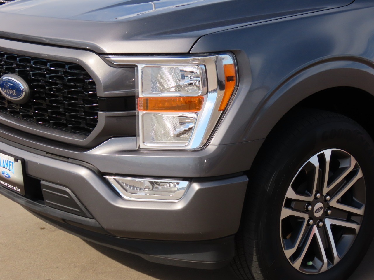 used 2021 Ford F-150 car, priced at $26,999