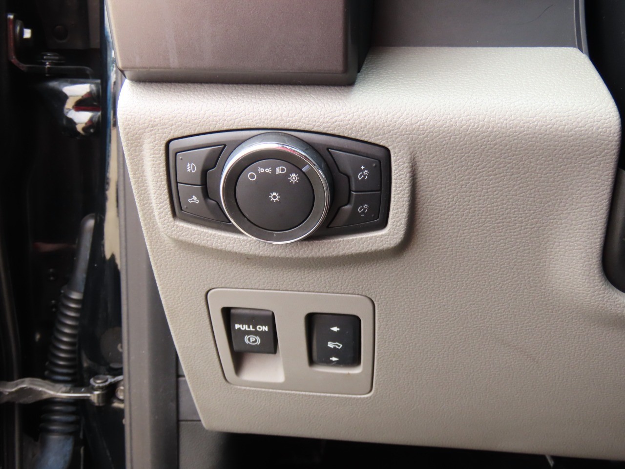used 2016 Ford F-150 car, priced at $18,999