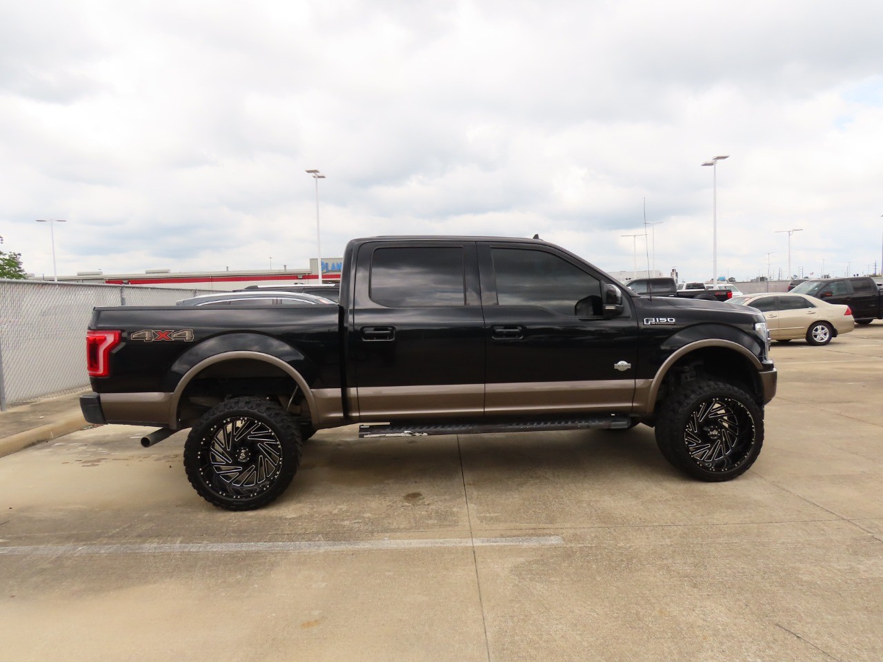 used 2019 Ford F-150 car, priced at $33,999