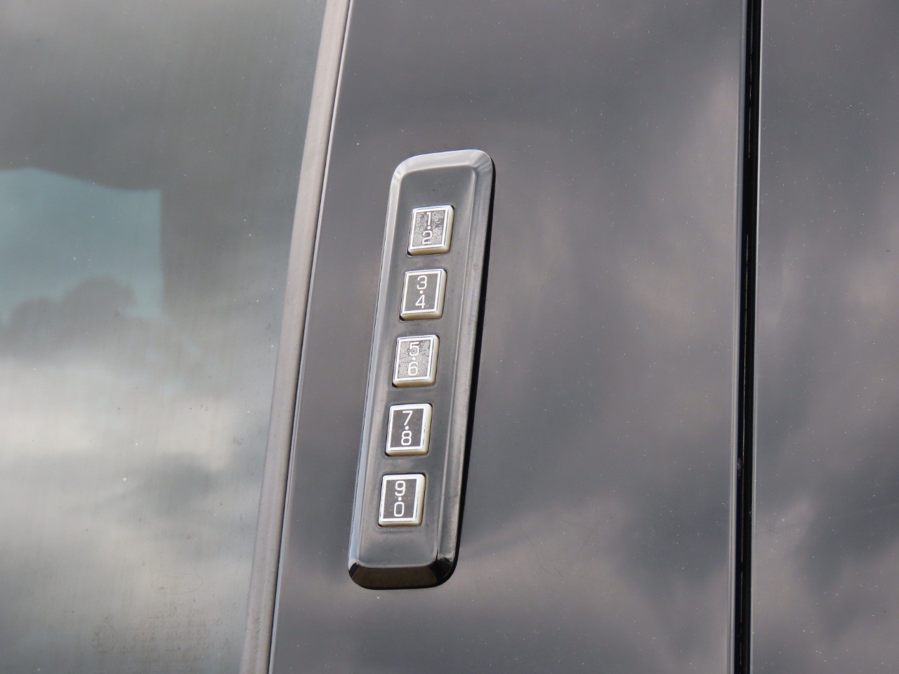 used 2019 Ford F-150 car, priced at $33,999