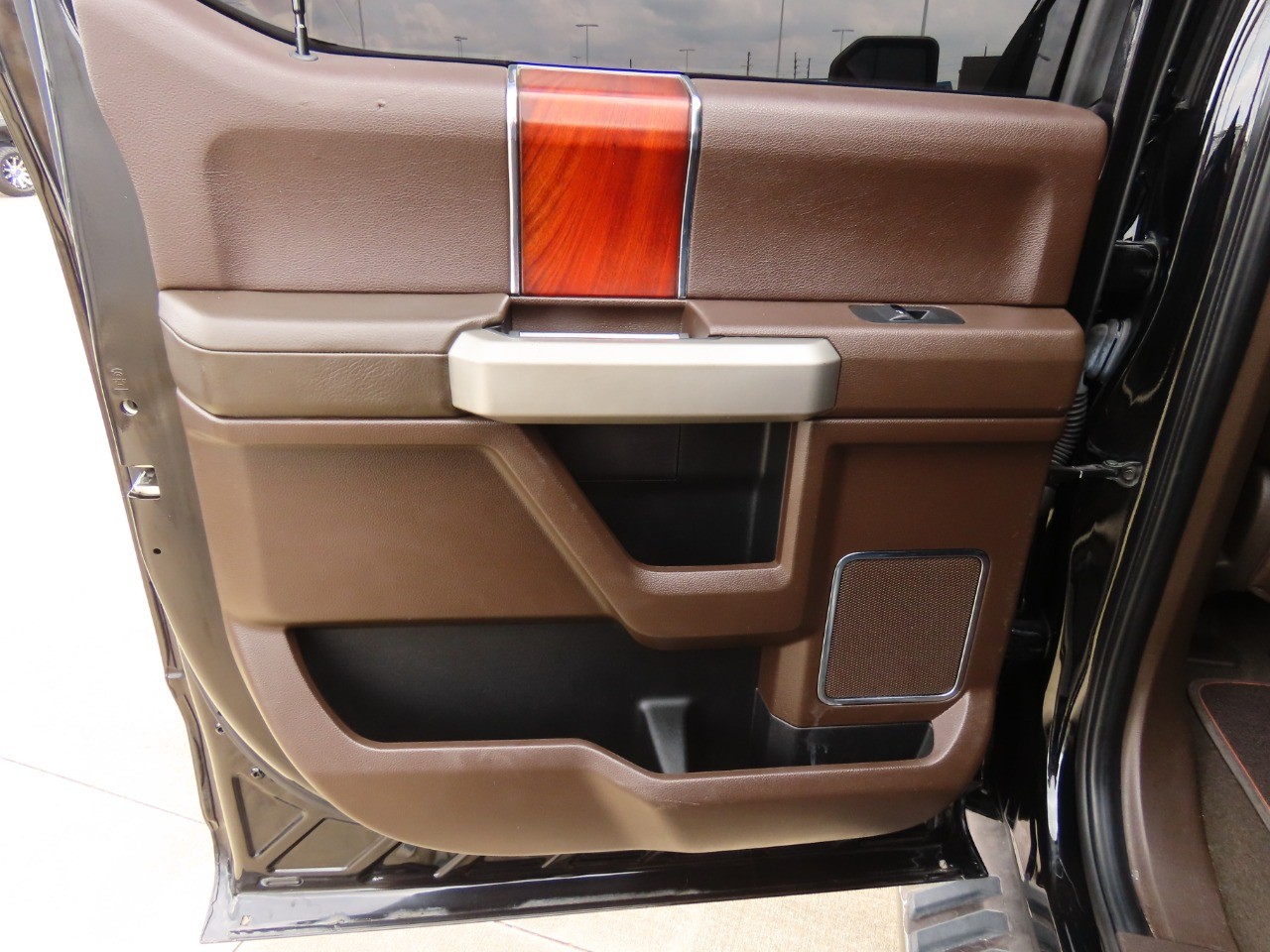 used 2019 Ford F-150 car, priced at $33,999