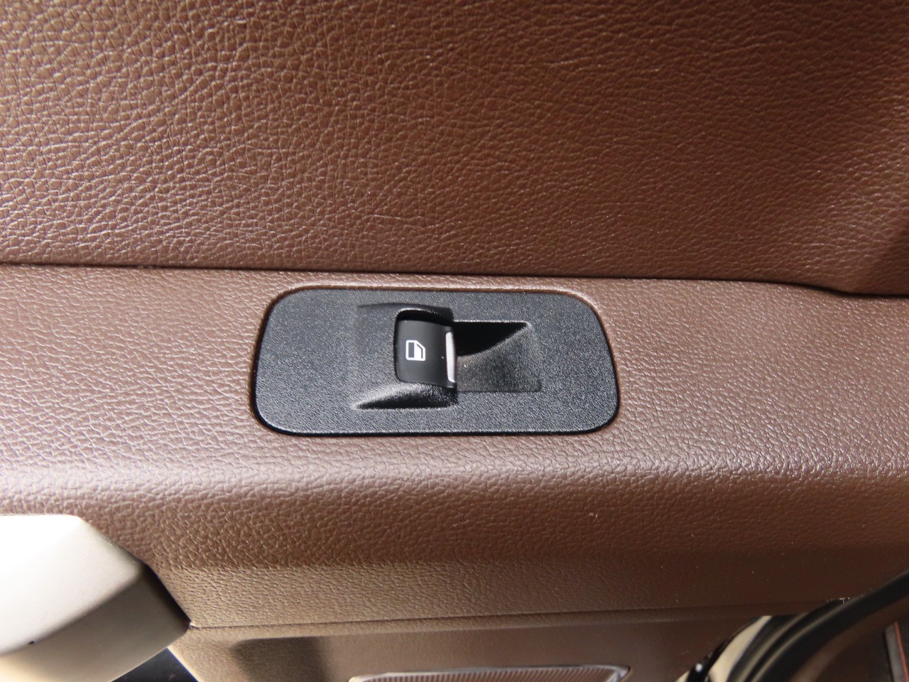 used 2019 Ford F-150 car, priced at $33,999