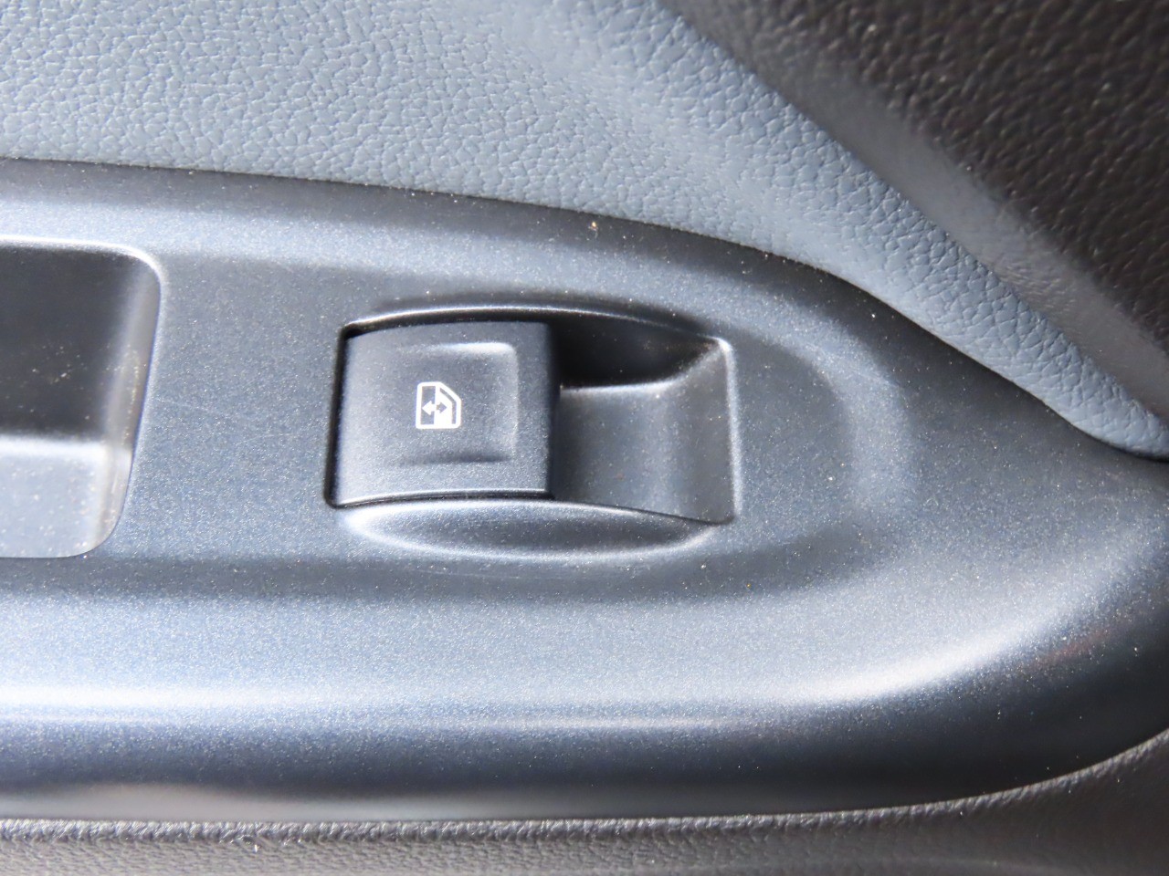 used 2015 Chevrolet Colorado car, priced at $18,999