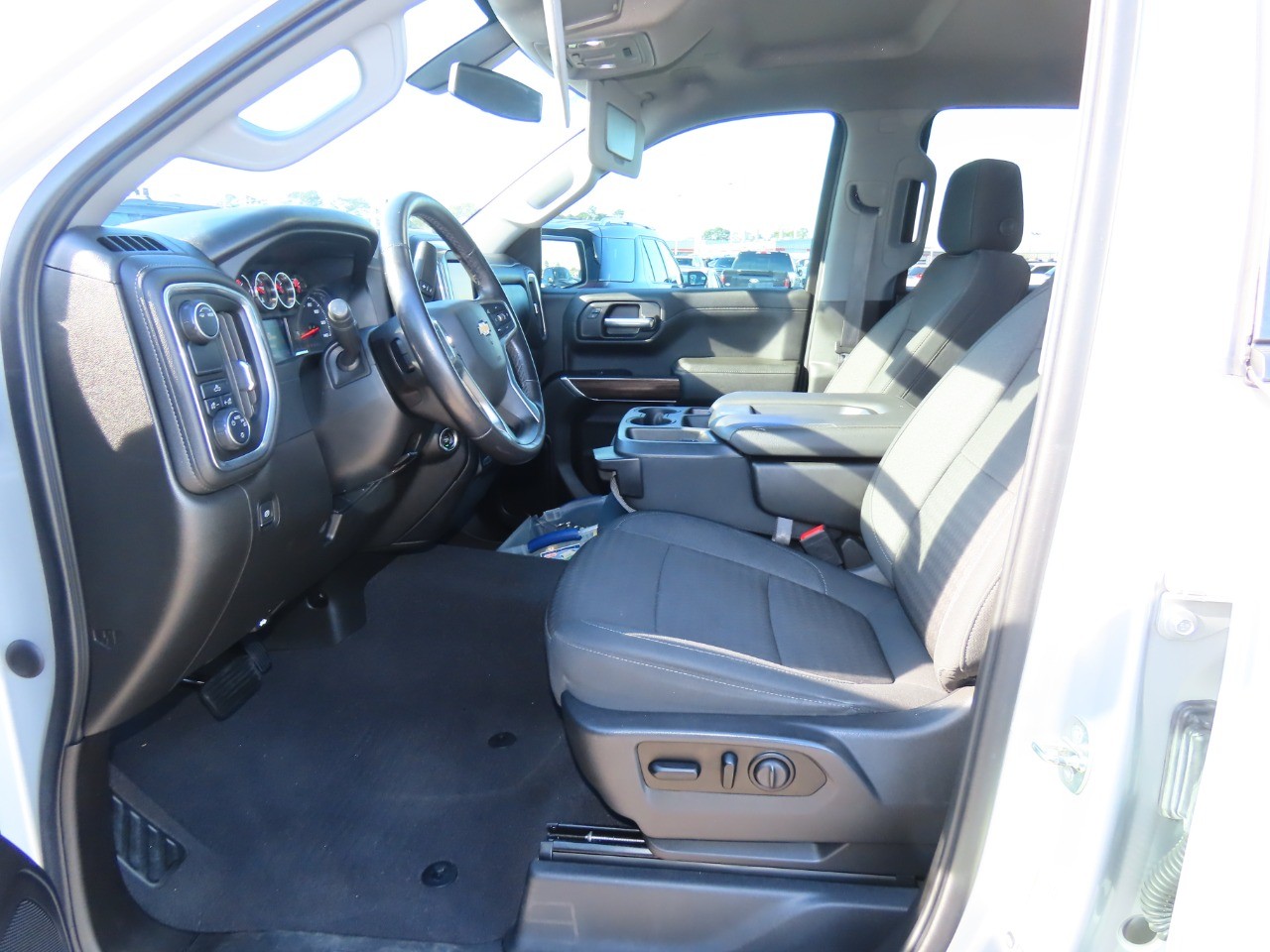 used 2021 Chevrolet Silverado 1500 car, priced at $26,999