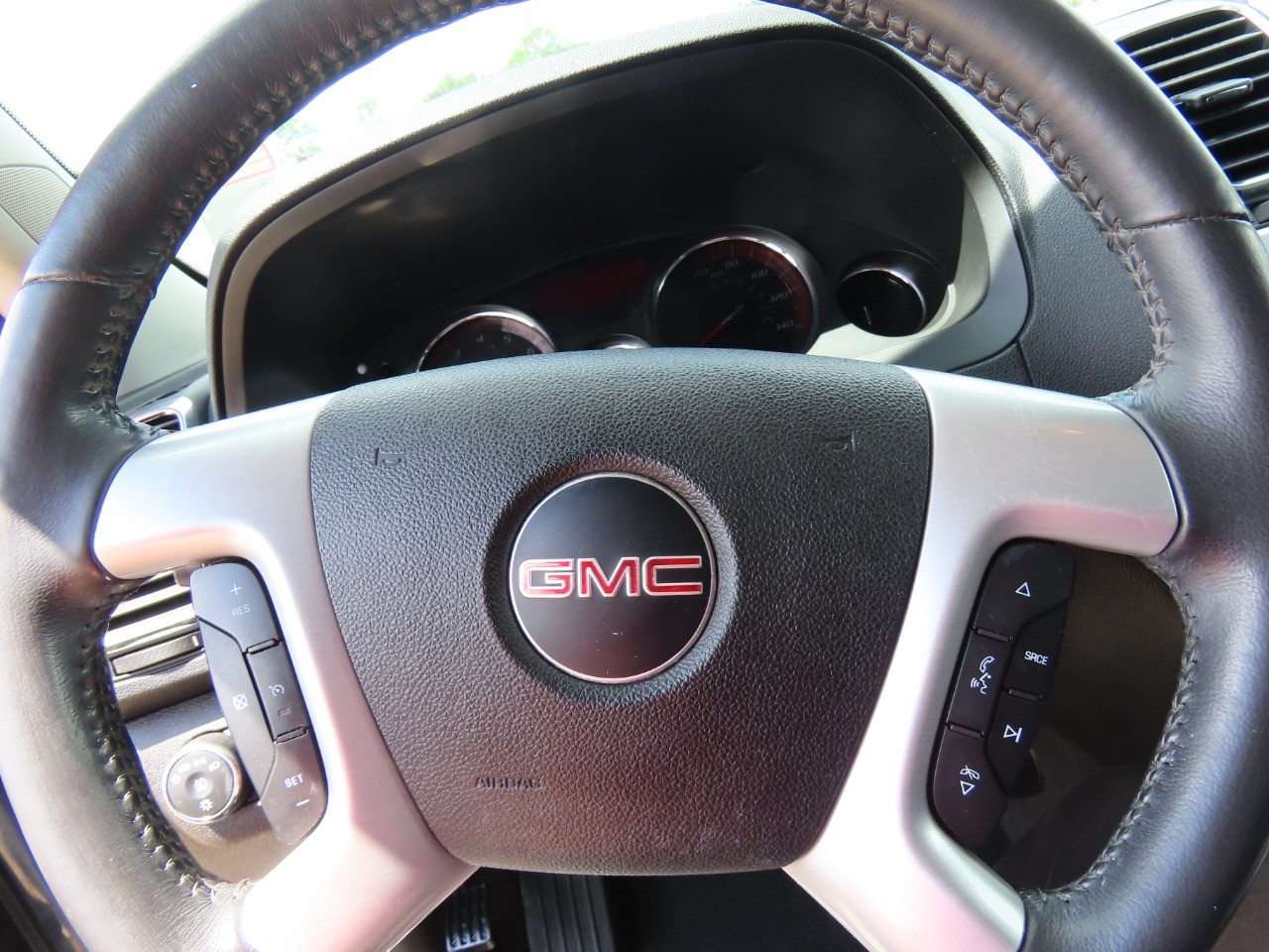 used 2012 GMC Acadia car, priced at $6,999