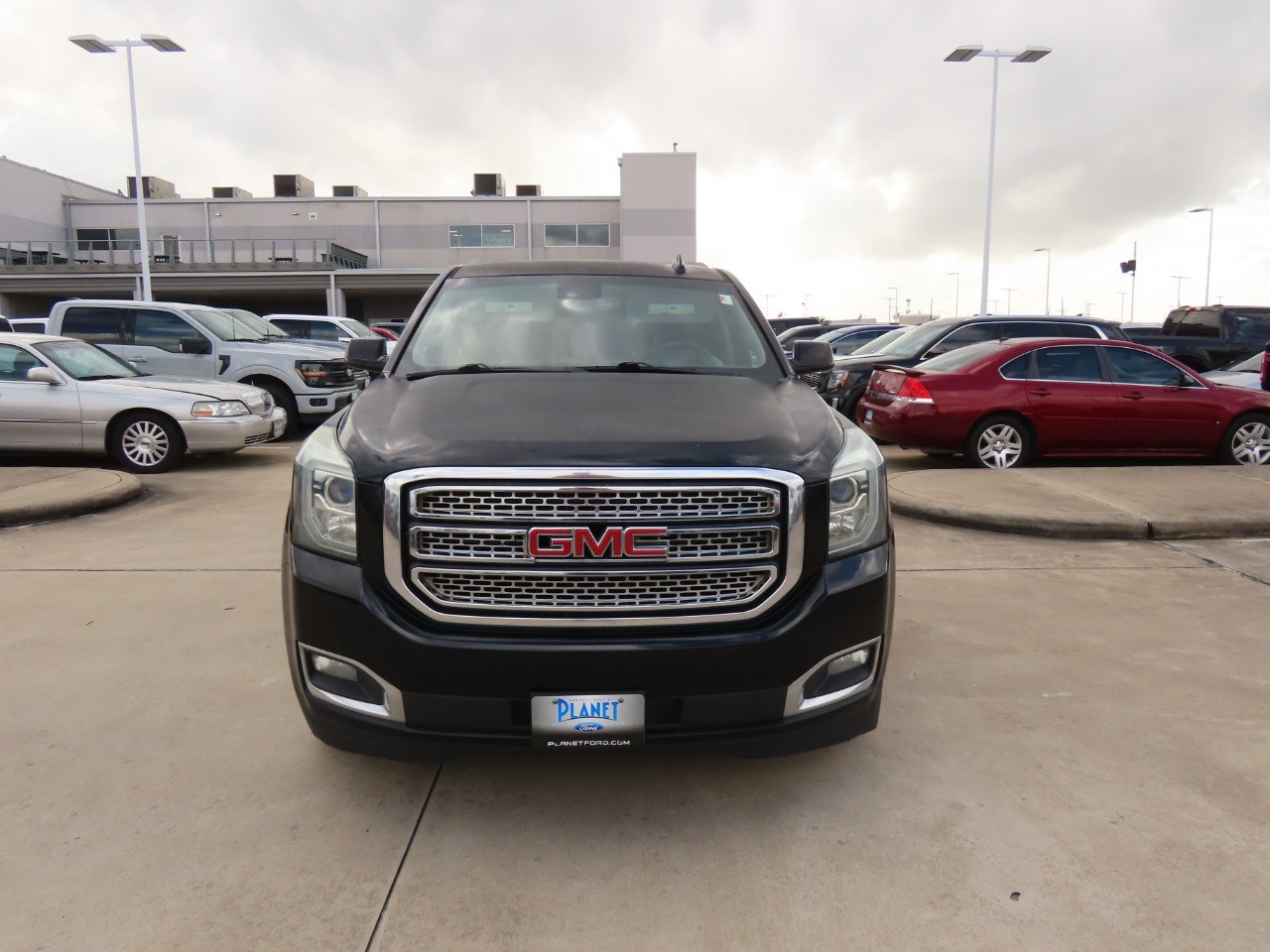 used 2016 GMC Yukon XL car, priced at $9,999