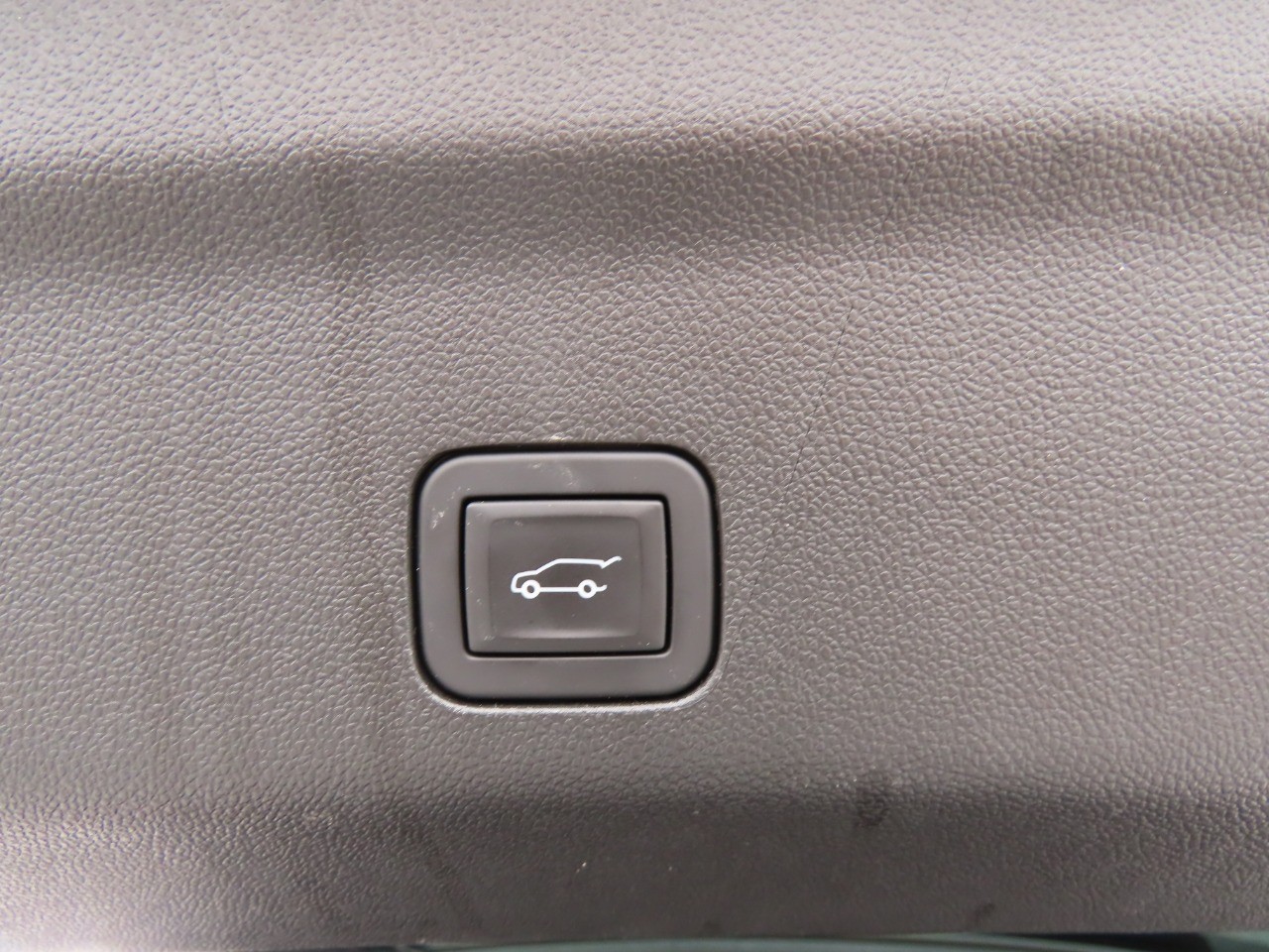 used 2023 GMC Yukon car, priced at $79,999