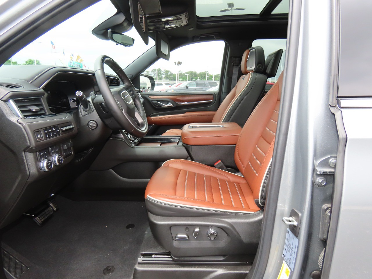 used 2023 GMC Yukon car, priced at $79,999