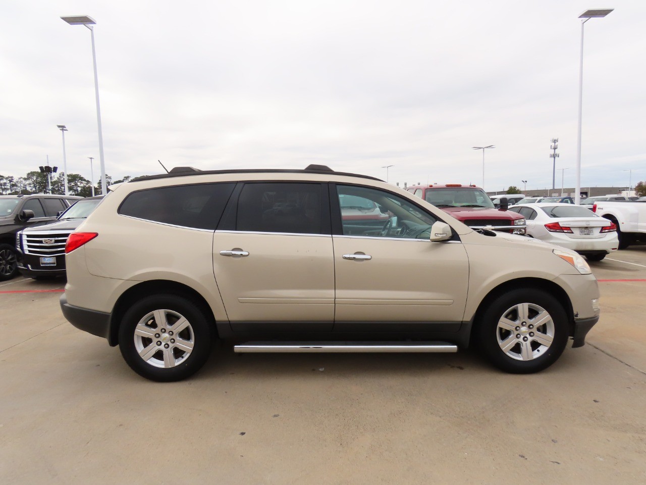 used 2011 Chevrolet Traverse car, priced at $7,999