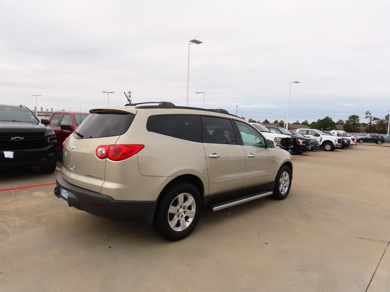 used 2011 Chevrolet Traverse car, priced at $7,999