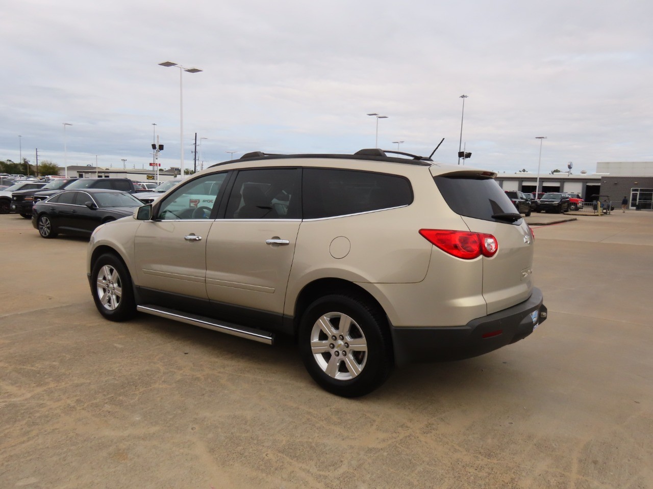 used 2011 Chevrolet Traverse car, priced at $7,999