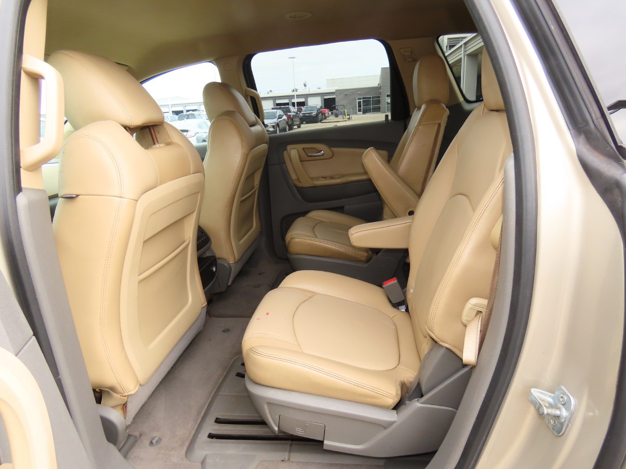 used 2011 Chevrolet Traverse car, priced at $7,999