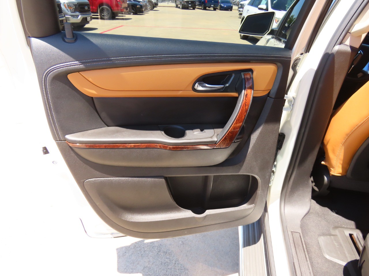 used 2014 Chevrolet Traverse car, priced at $7,999