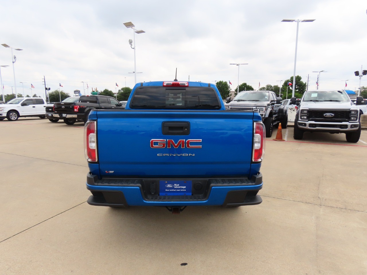 used 2022 GMC Canyon car, priced at $26,999