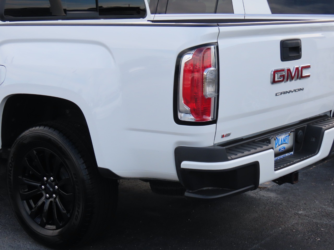 used 2021 GMC Canyon car, priced at $26,999