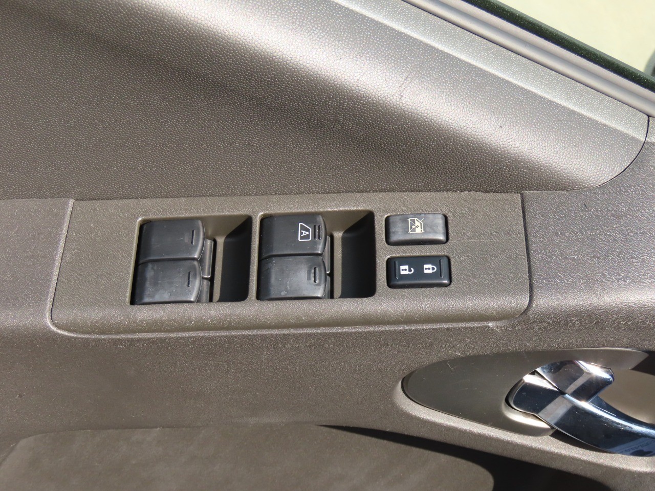 used 2018 Nissan Frontier car, priced at $18,999