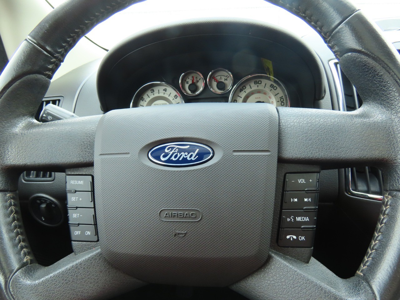 used 2009 Ford Edge car, priced at $4,999
