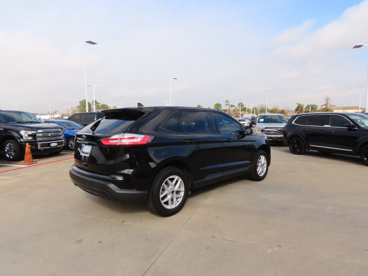 used 2021 Ford Edge car, priced at $18,999