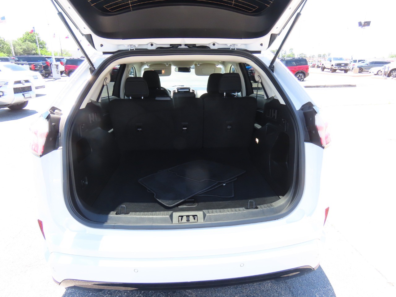 used 2024 Ford Edge car, priced at $28,999