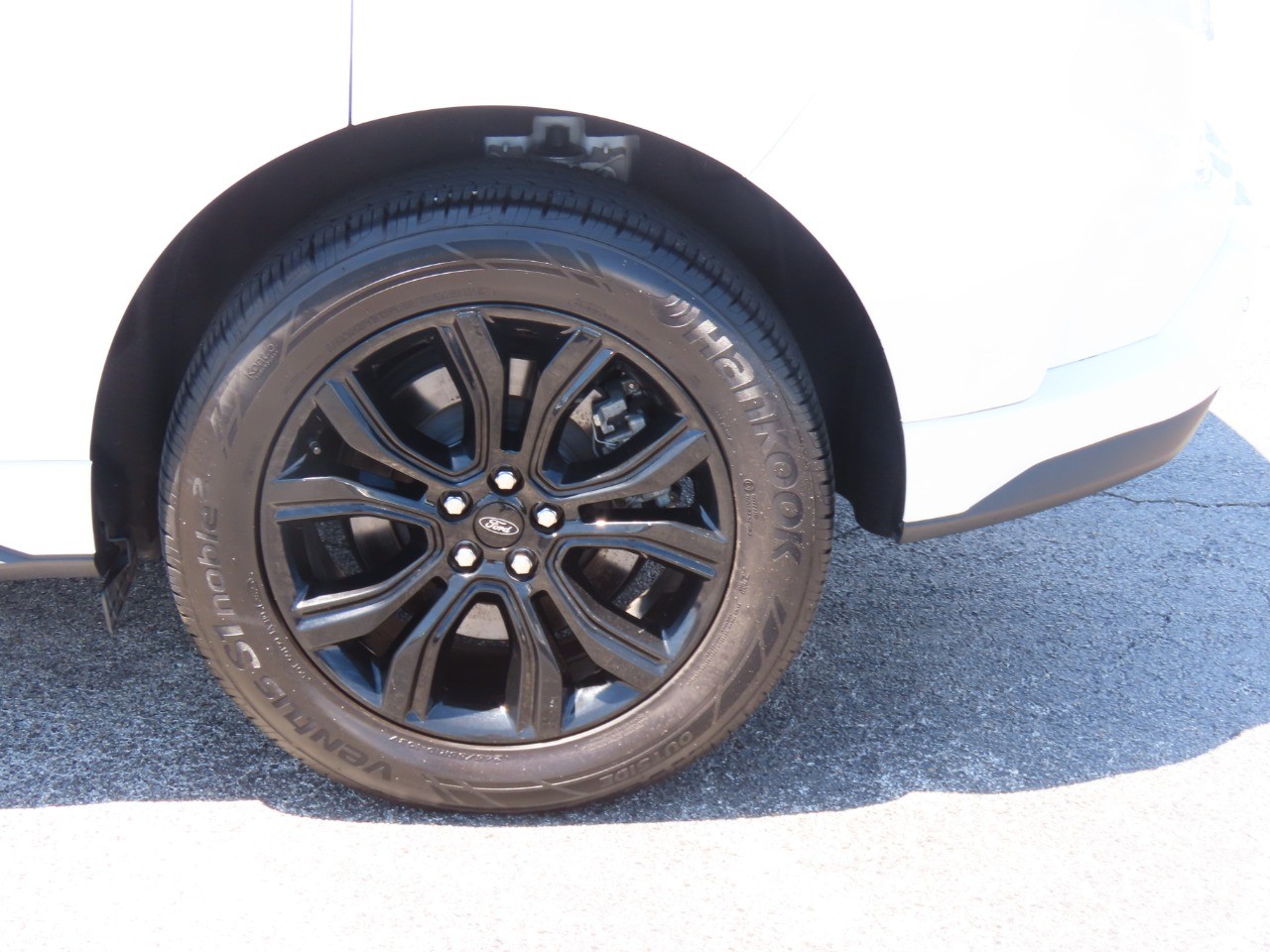 used 2024 Ford Edge car, priced at $28,999