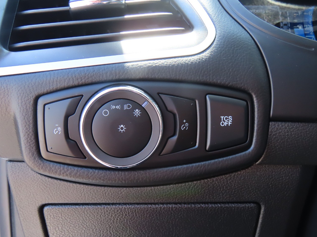 used 2024 Ford Edge car, priced at $28,999