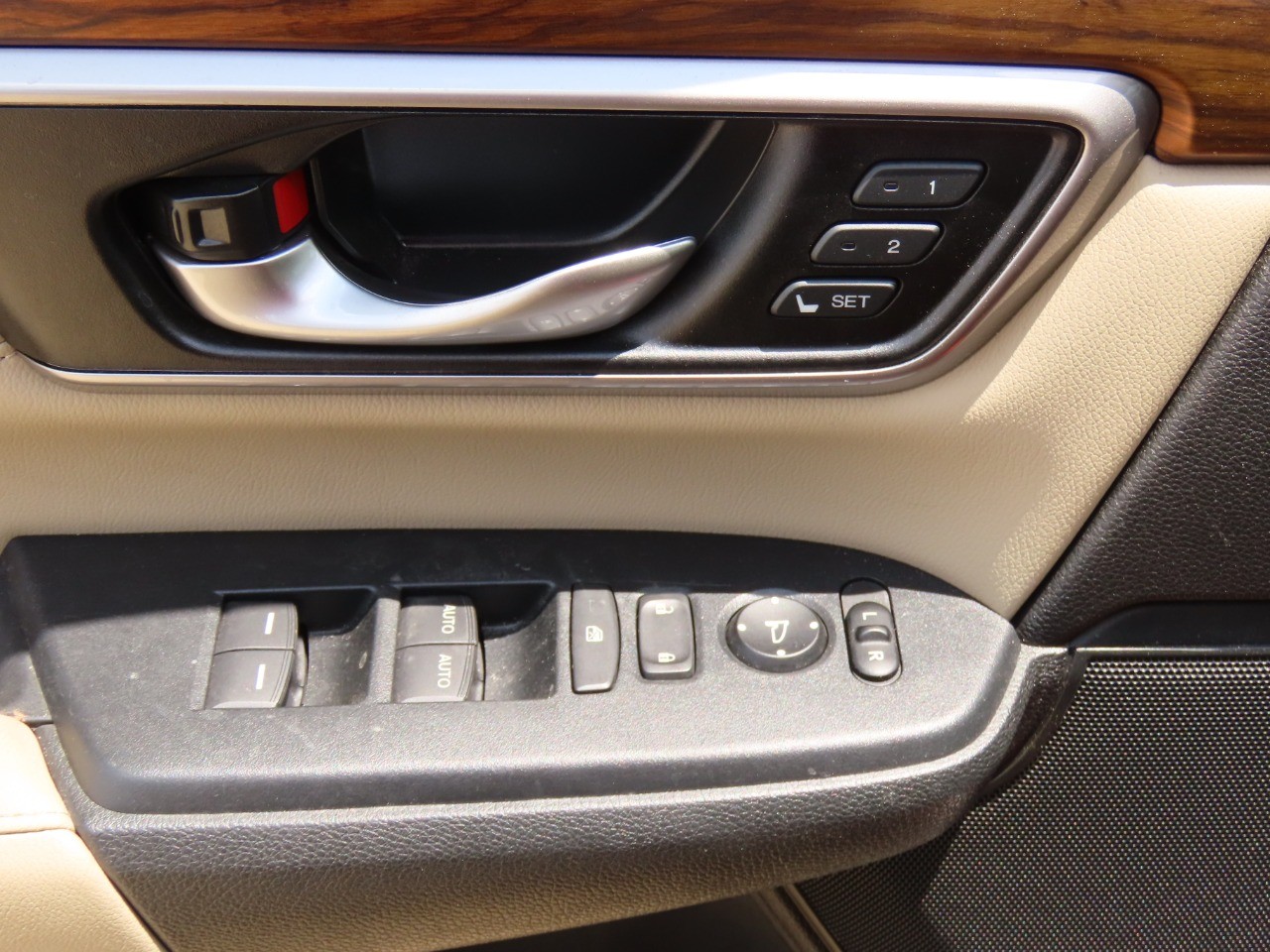 used 2018 Honda CR-V car, priced at $19,999