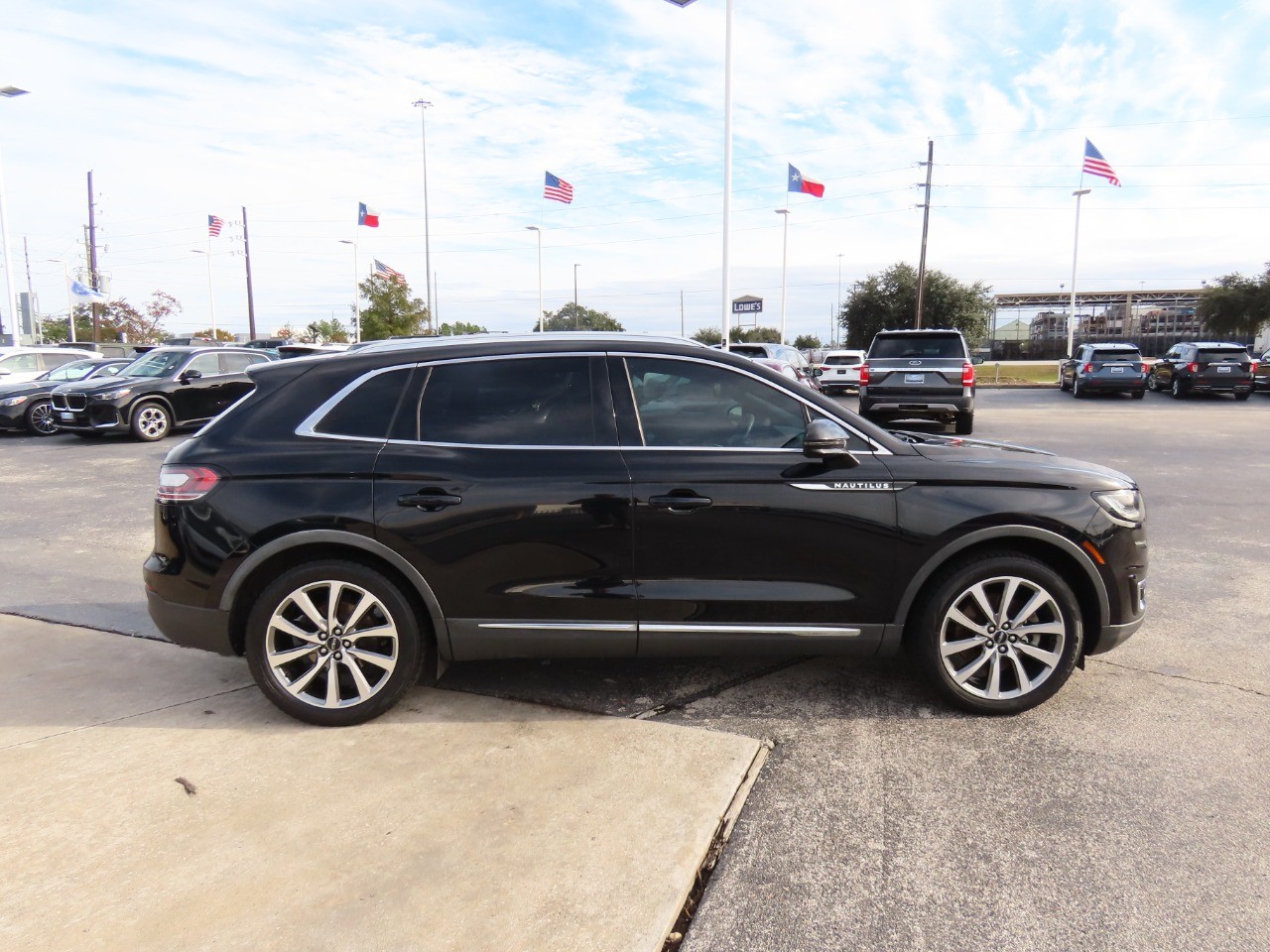 used 2019 Lincoln Nautilus car, priced at $15,999