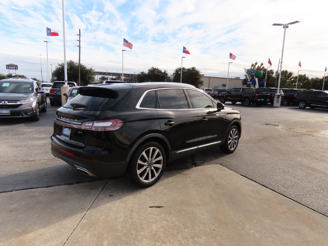 used 2019 Lincoln Nautilus car, priced at $15,999