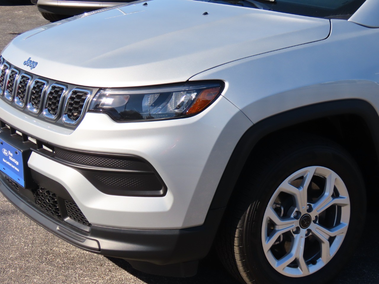 used 2025 Jeep Compass car, priced at $23,999