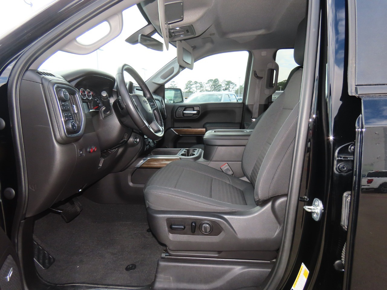 used 2021 Chevrolet Silverado 1500 car, priced at $32,999