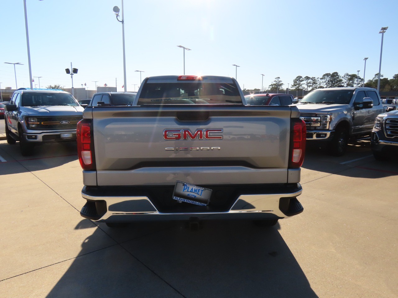 used 2024 GMC Sierra 1500 car, priced at $31,999