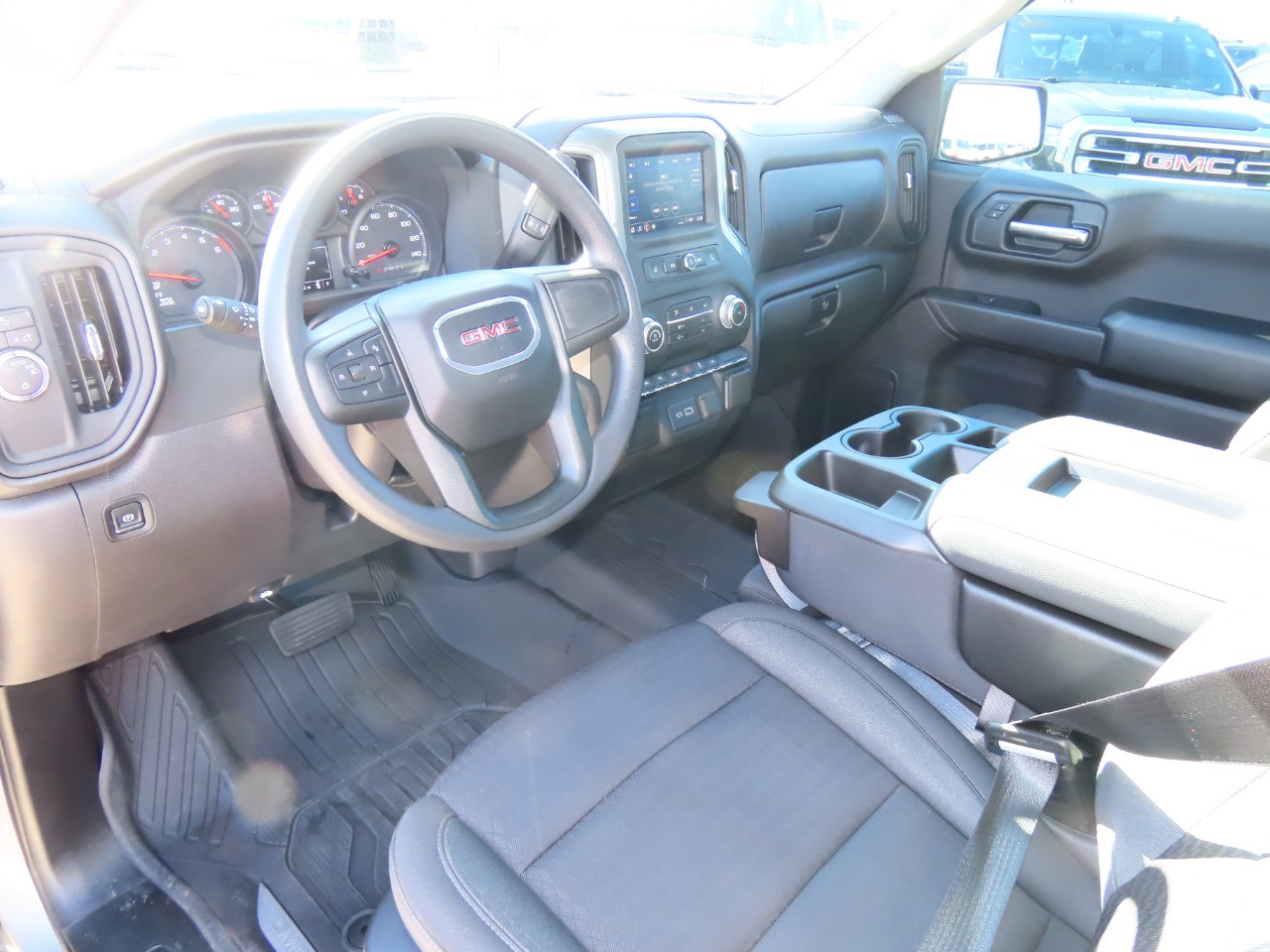 used 2024 GMC Sierra 1500 car, priced at $31,999