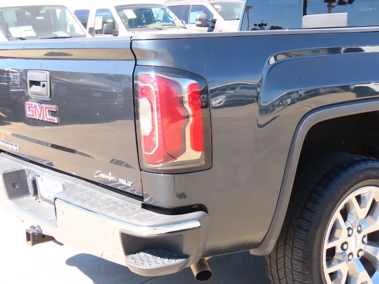 used 2018 GMC Sierra 1500 car, priced at $25,999