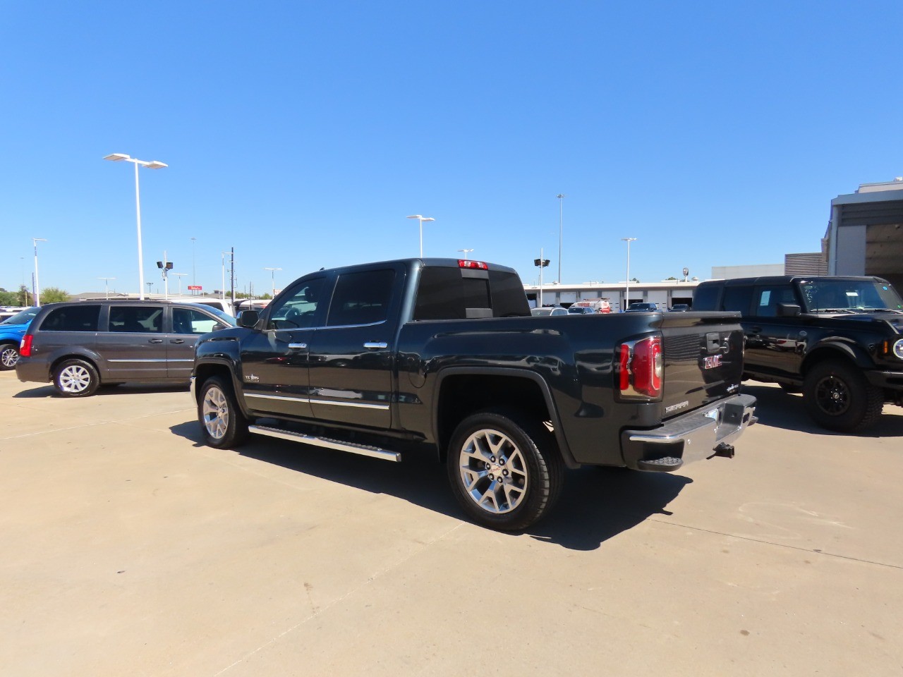 used 2018 GMC Sierra 1500 car, priced at $25,999