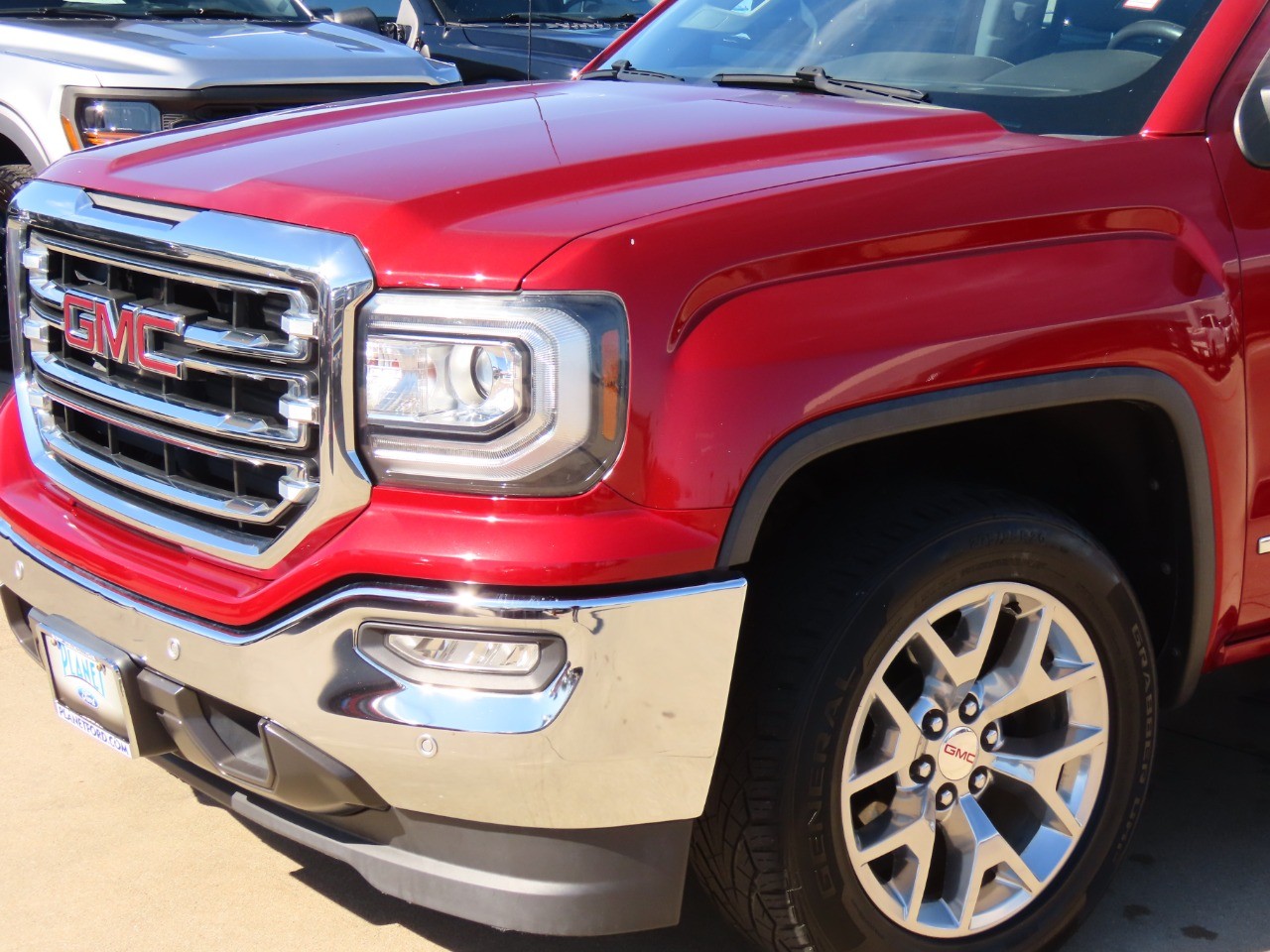 used 2018 GMC Sierra 1500 car, priced at $26,999