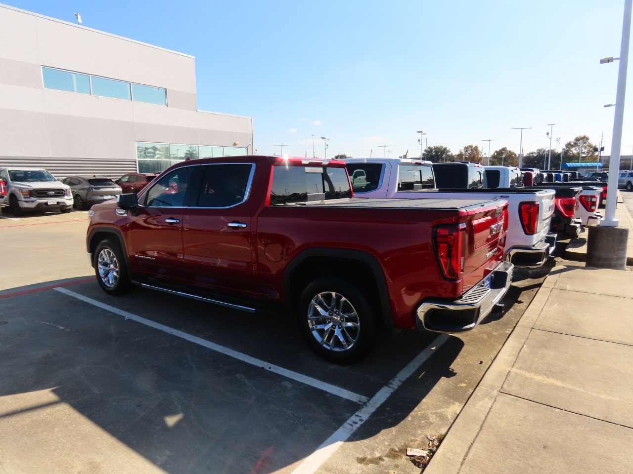 used 2021 GMC Sierra 1500 car, priced at $38,999