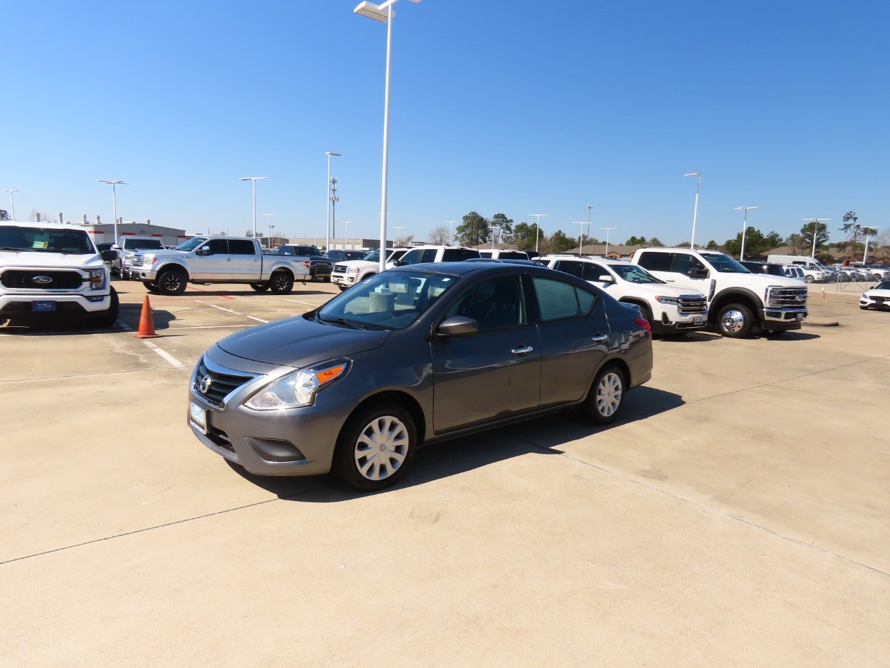 used 2019 Nissan Versa Sedan car