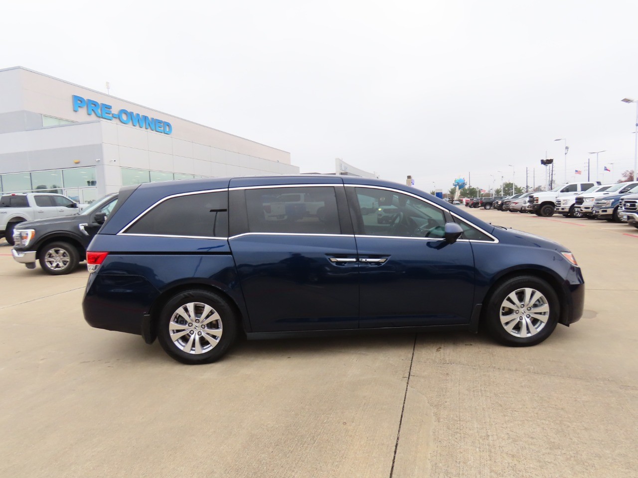 used 2016 Honda Odyssey car, priced at $14,999