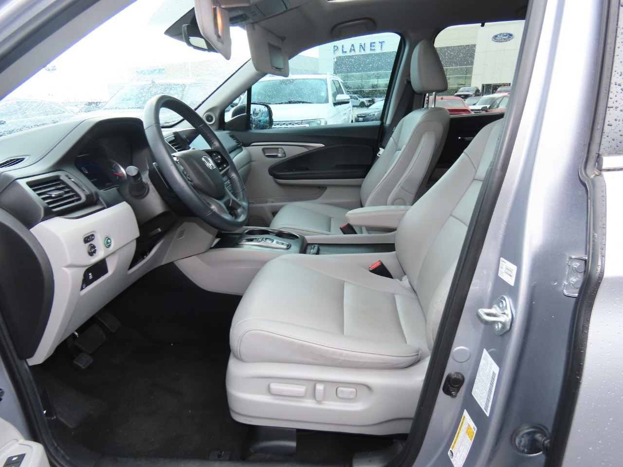 used 2022 Honda Pilot car, priced at $31,999