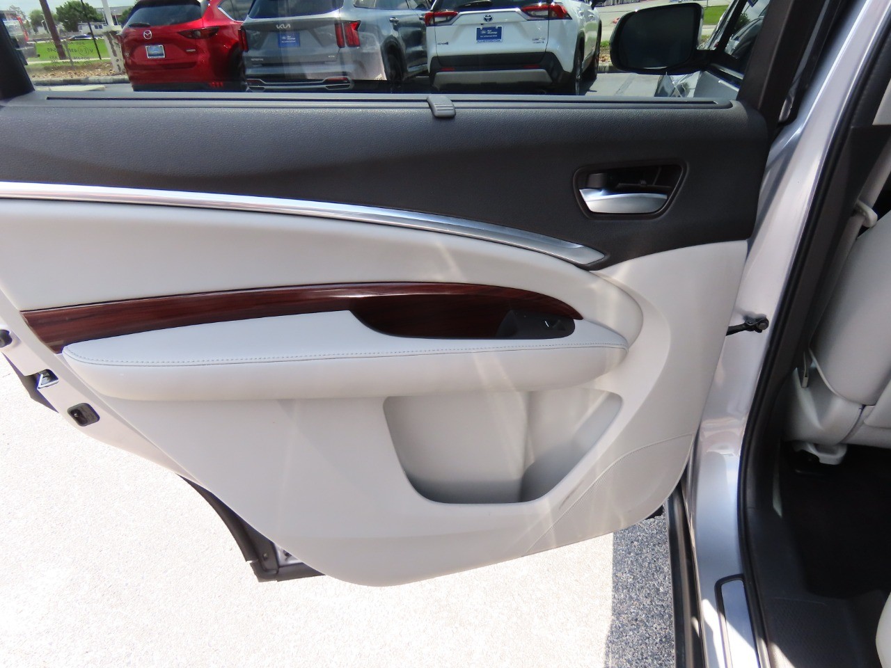 used 2016 Acura MDX car, priced at $17,999