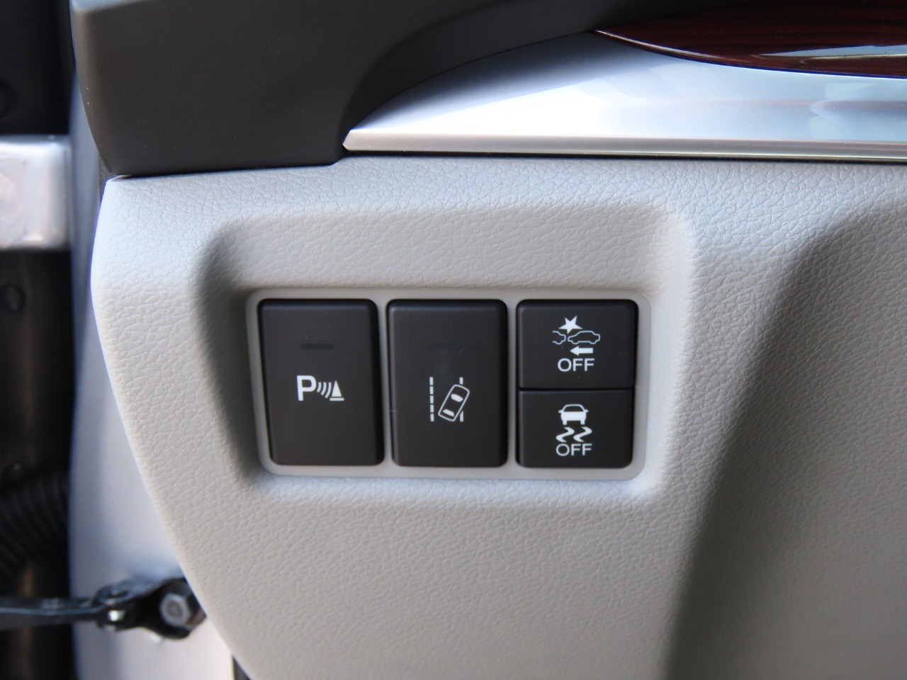 used 2016 Acura MDX car, priced at $17,999