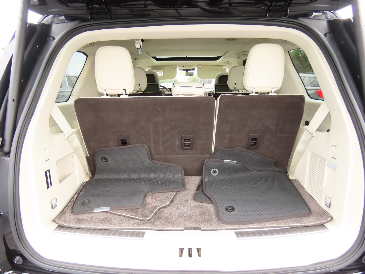 used 2020 Lincoln Navigator car, priced at $41,999