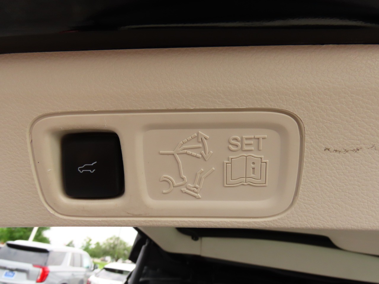 used 2020 Lincoln Navigator car, priced at $41,999