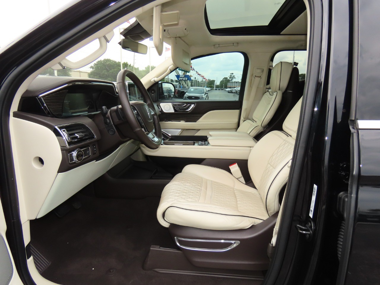 used 2020 Lincoln Navigator car, priced at $41,999