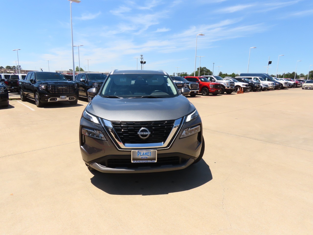 used 2022 Nissan Rogue car, priced at $24,999