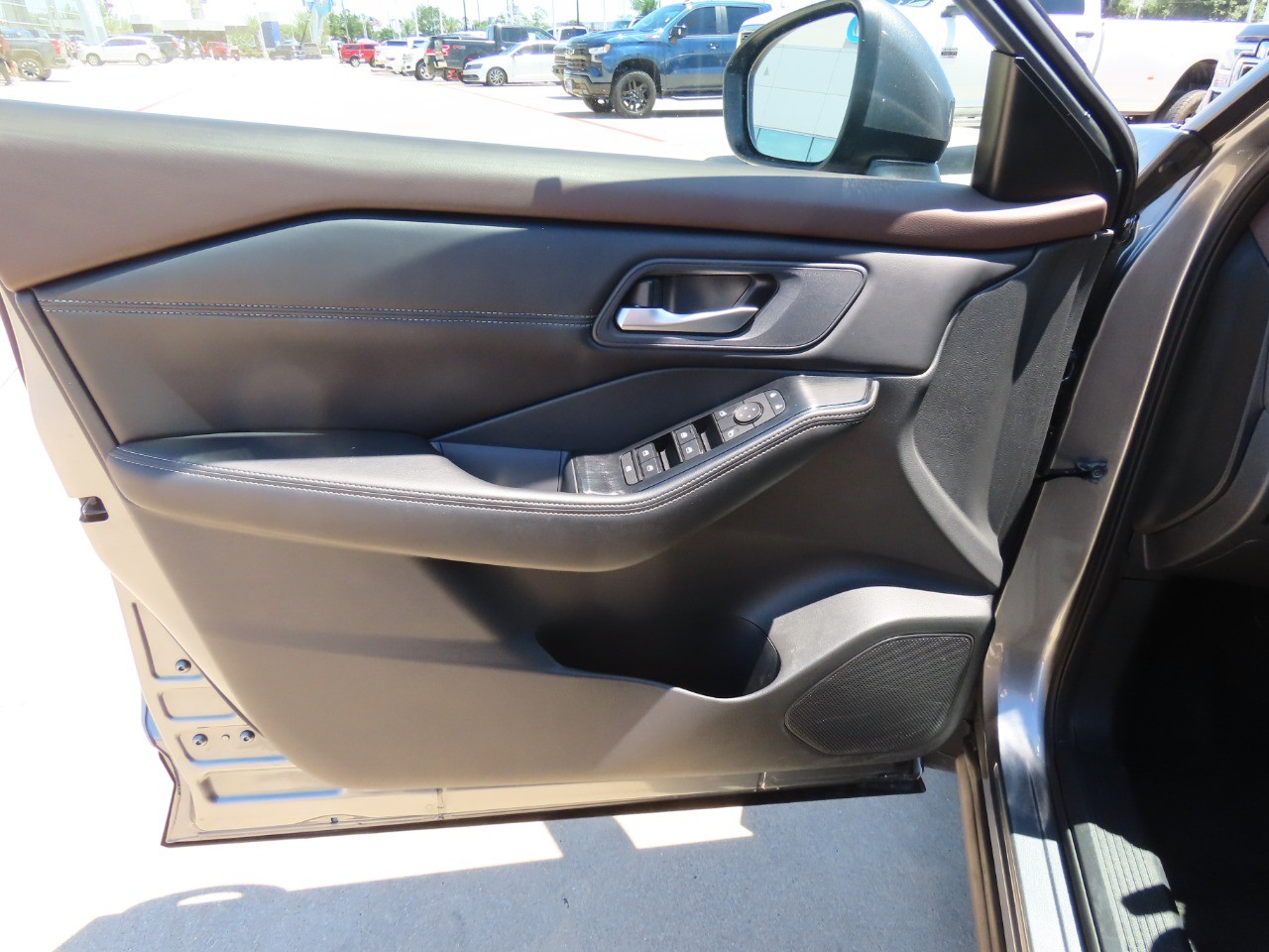 used 2022 Nissan Rogue car, priced at $24,999