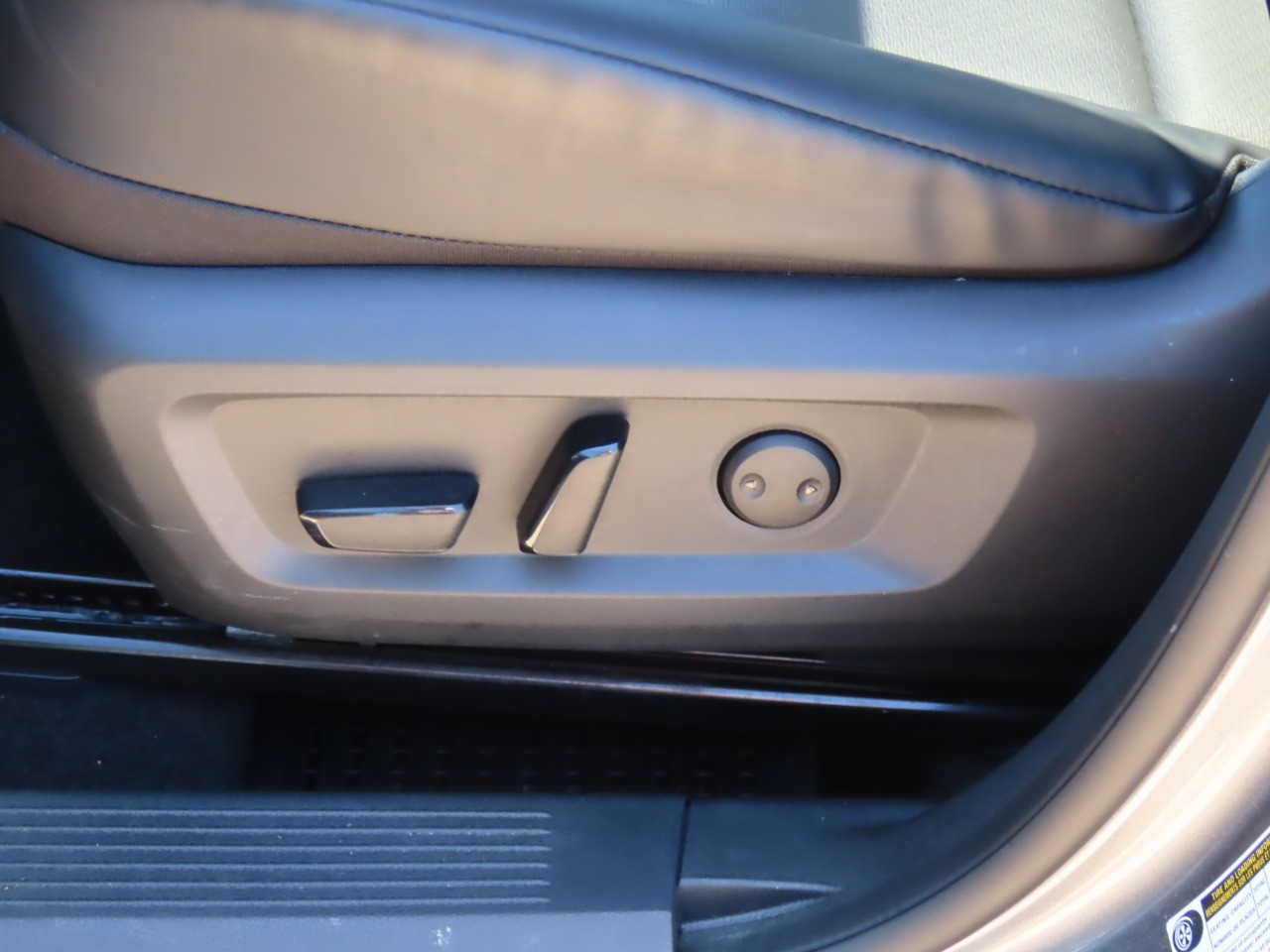 used 2022 Nissan Rogue car, priced at $24,999